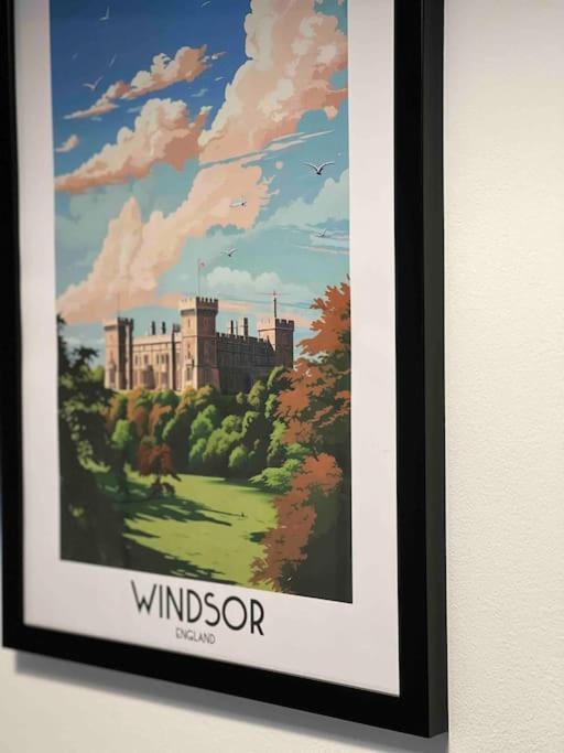 Appartamento Beautiful Windsor 2 Bed, Perfect Location, 5 Mins Walk To Centre, Free Parking, Legoland, Ascot Esterno foto