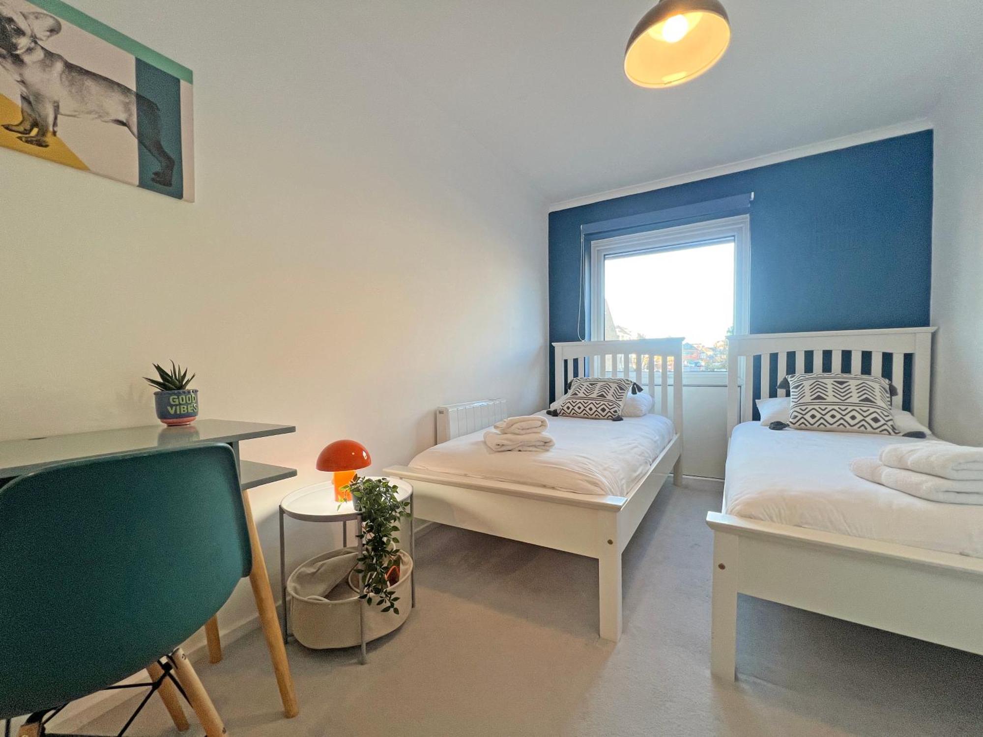 Appartamento Beautiful Windsor 2 Bed, Perfect Location, 5 Mins Walk To Centre, Free Parking, Legoland, Ascot Esterno foto