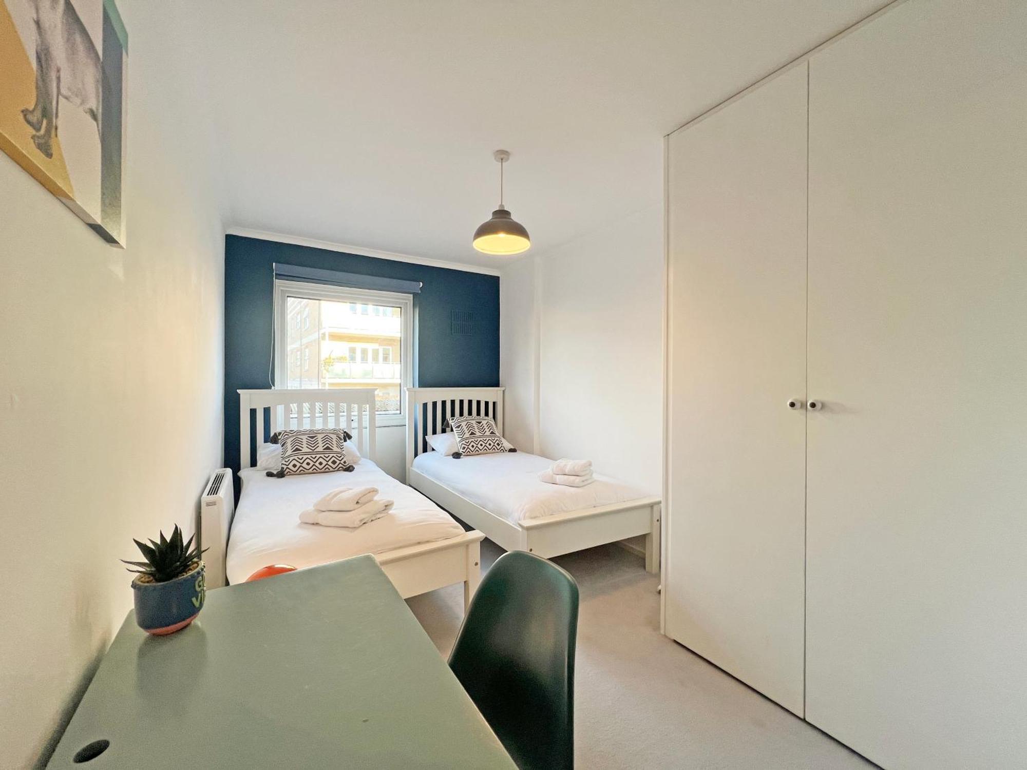 Appartamento Beautiful Windsor 2 Bed, Perfect Location, 5 Mins Walk To Centre, Free Parking, Legoland, Ascot Esterno foto